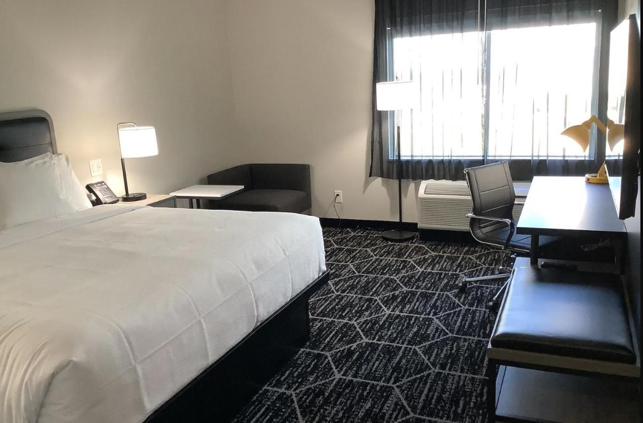 La Quinta Inn & Suites By Wyndham Corpus Christi Southeast Экстерьер фото